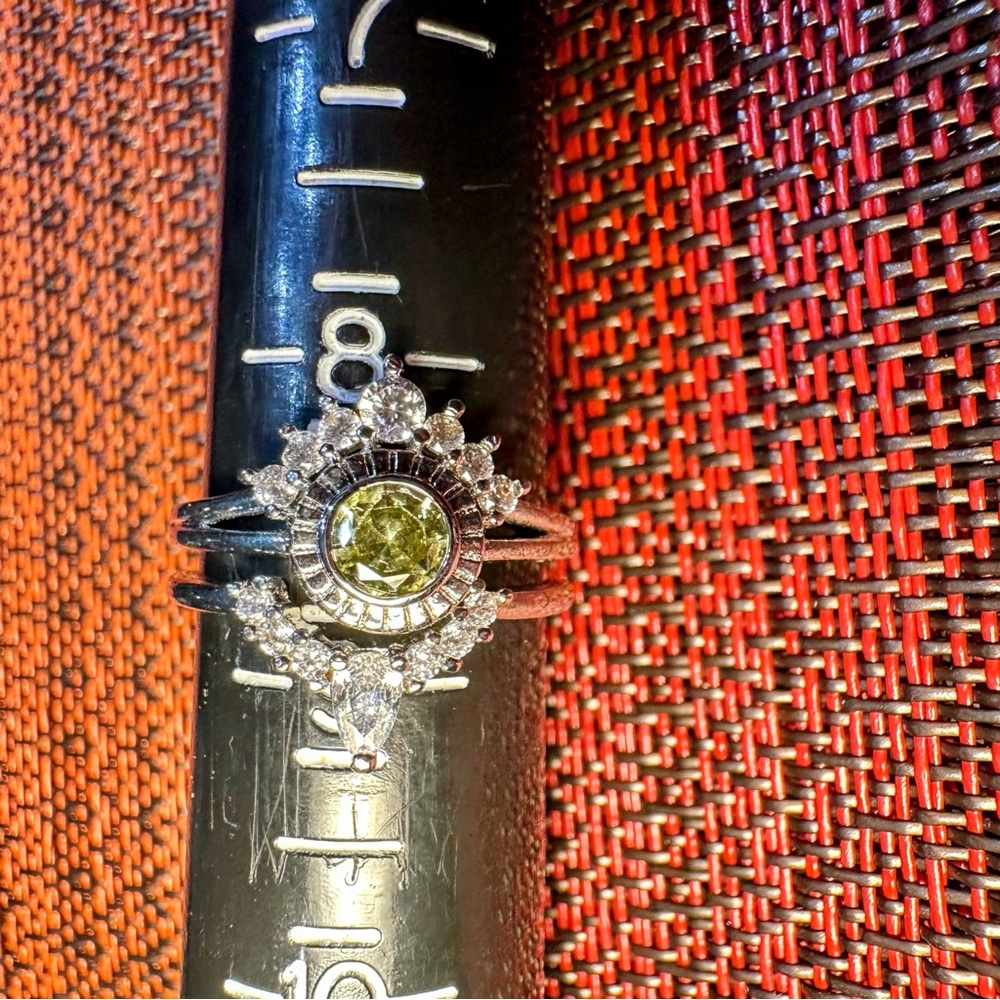 Fragrant Jewels Silver Ring with Olive Gem